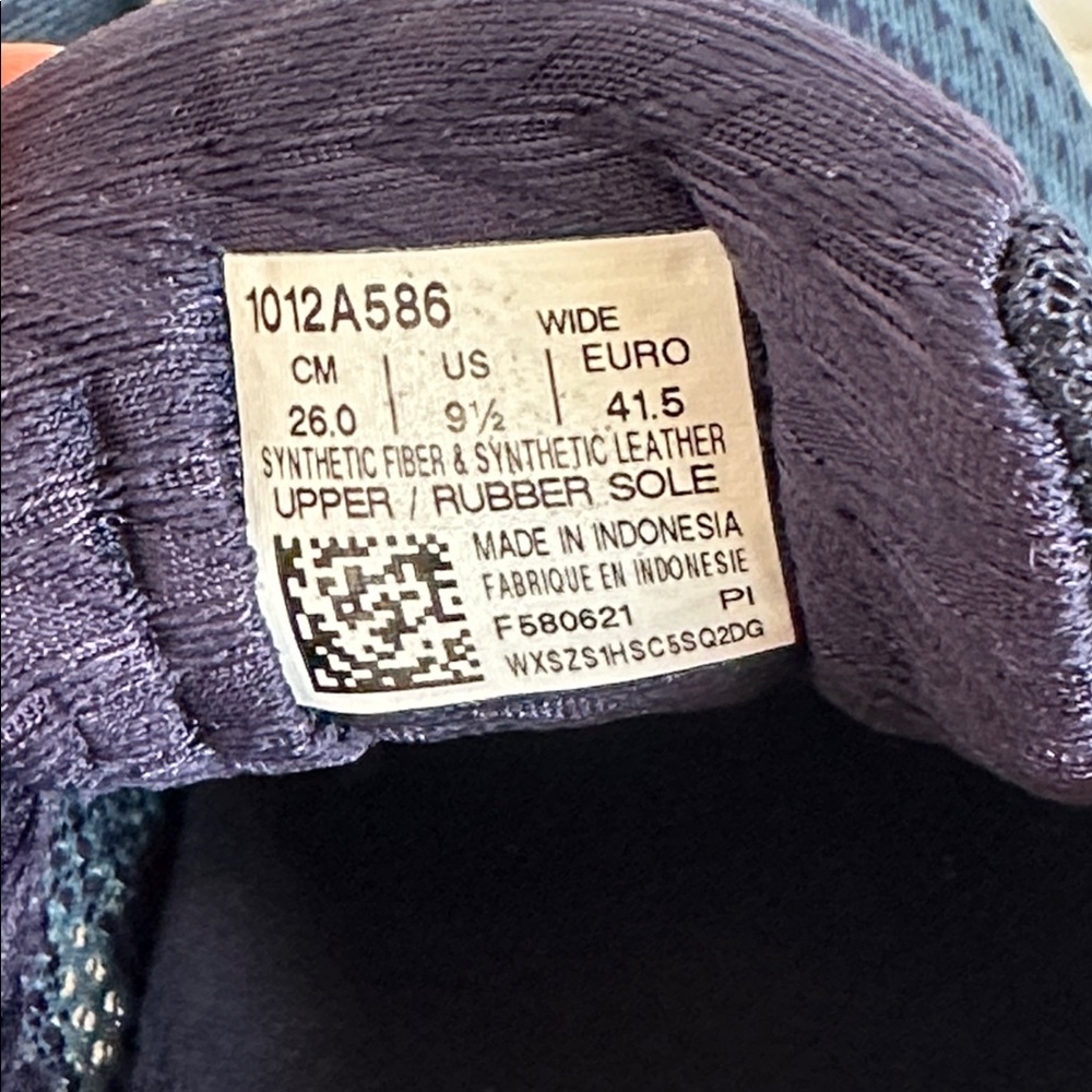 Asics Navy and Gold Wide Gel- Nimbus Athletic Women’s Sneakers Sz 9.5 Wide. - Picture 15 of 16